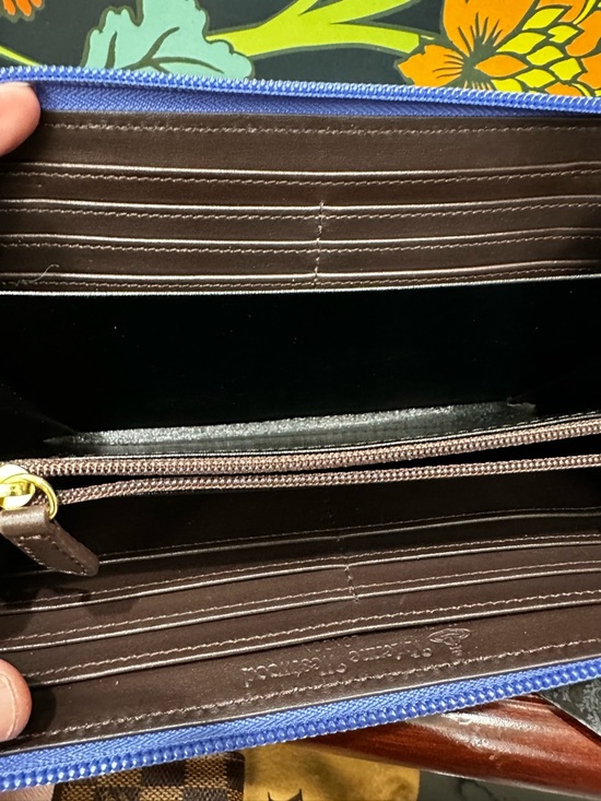 Vivienne Westwood Fiocco Bow Patent Zip Around Wallet Acqua (C3) - Picture 11 of 13